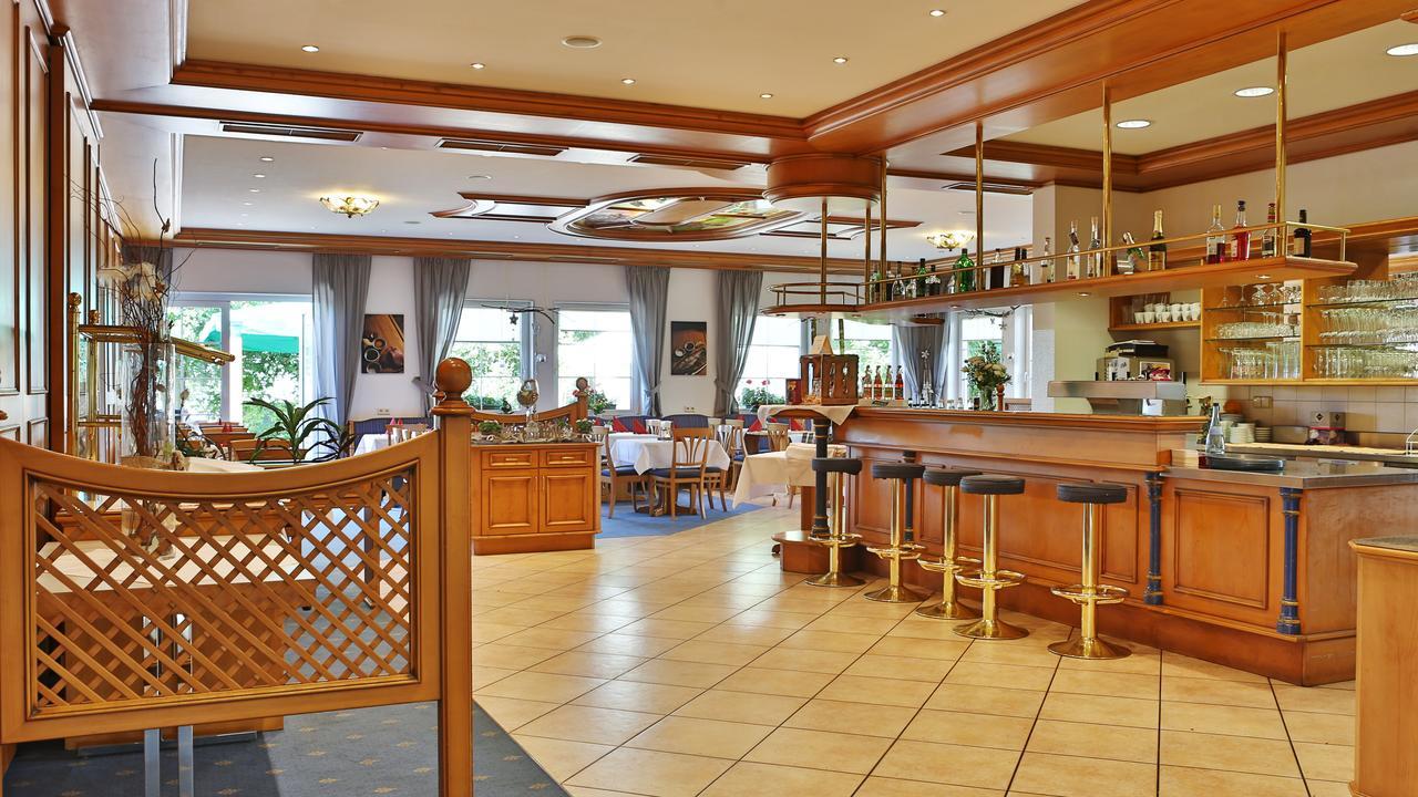 Hotel Alznauer Hof 고마린겐 외부 사진