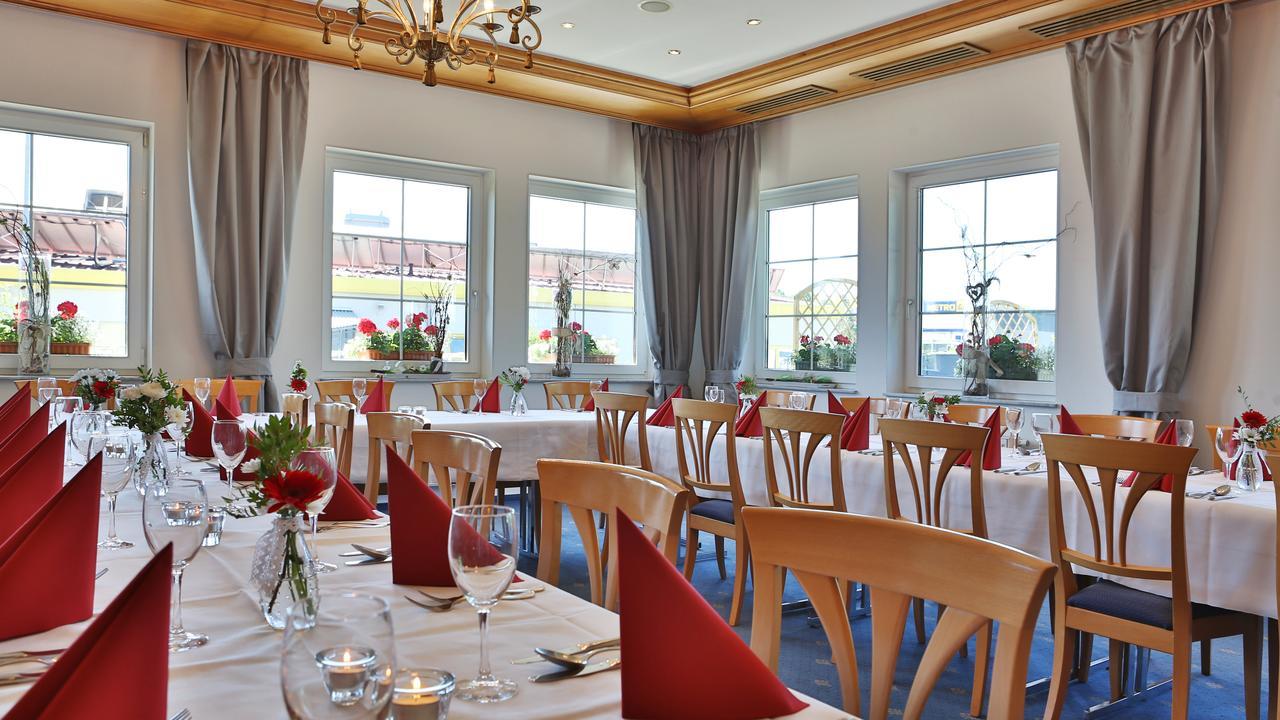 Hotel Alznauer Hof 고마린겐 외부 사진