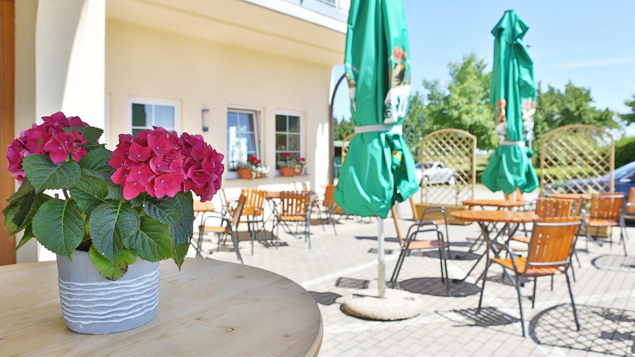 Hotel Alznauer Hof 고마린겐 외부 사진